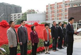 四川传媒学院吃瓜群众,吃瓜群众热议校园风云